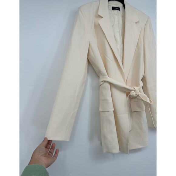 Theory Rosi Belted Blazer - Picture 6 of 11